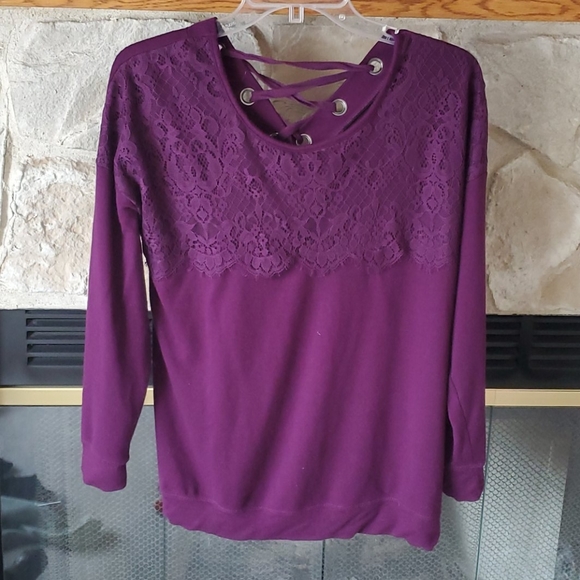 Top - Picture 1 of 4